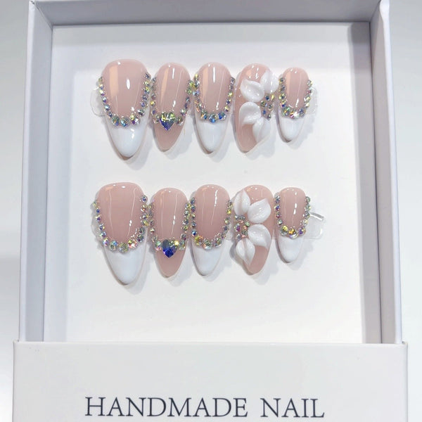Elegant Rhinestone Floral: 