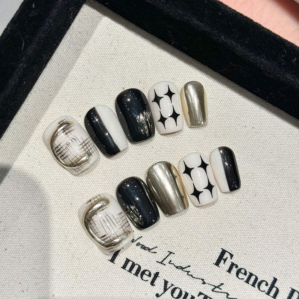 365nails: "Noir Geometry" – 3D Metallic & Checkerboard Handmade Short Square Nails