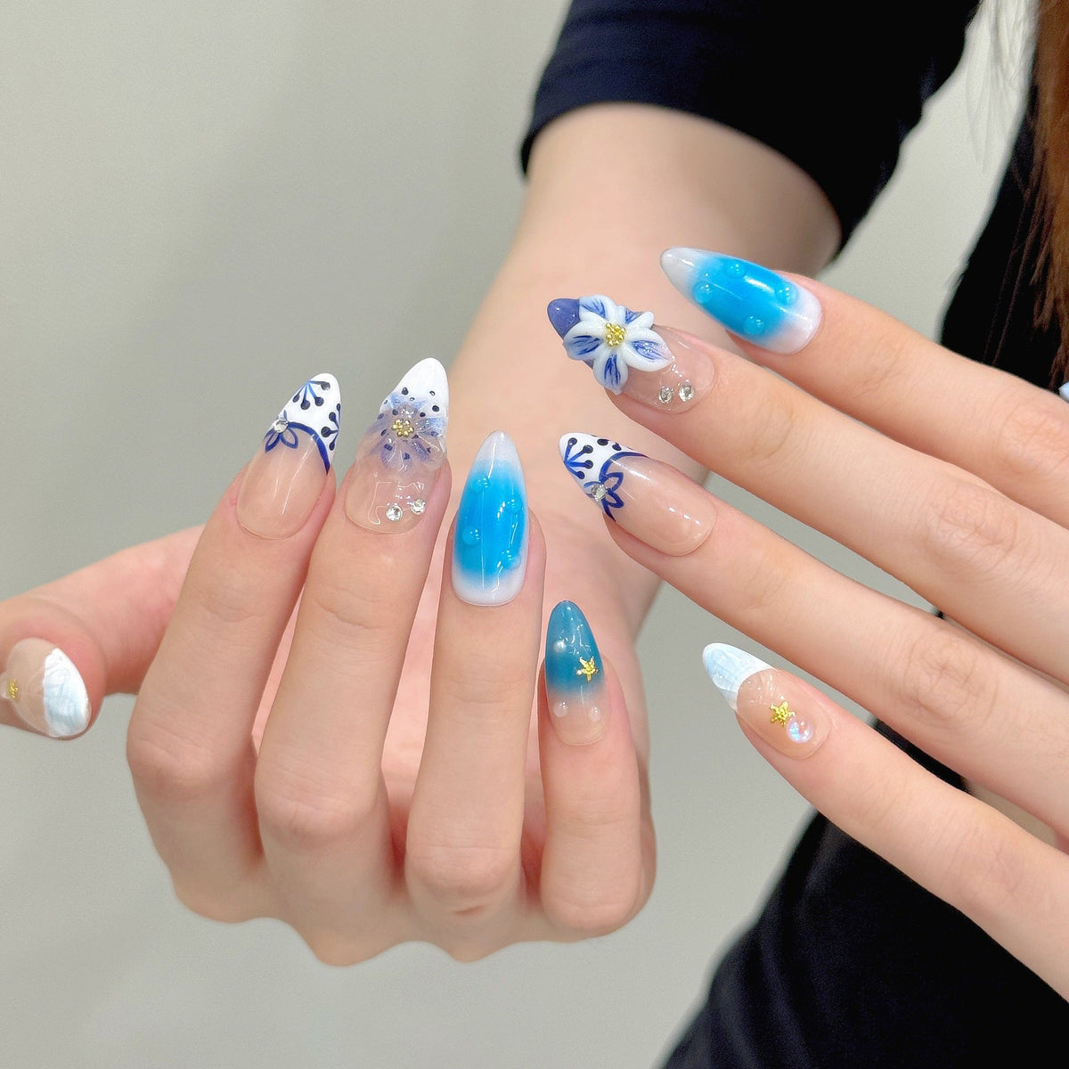 Blue Floral Gradient Chic Summer Press On Nails